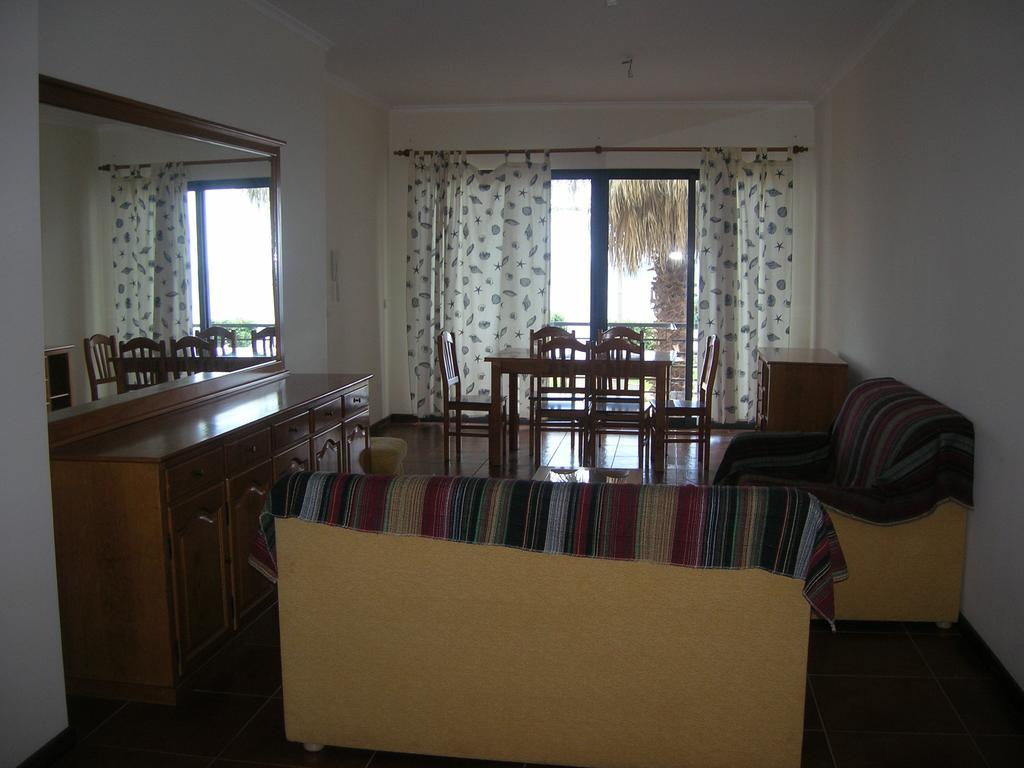 Apartamentos Amarelo Canical  Δωμάτιο φωτογραφία