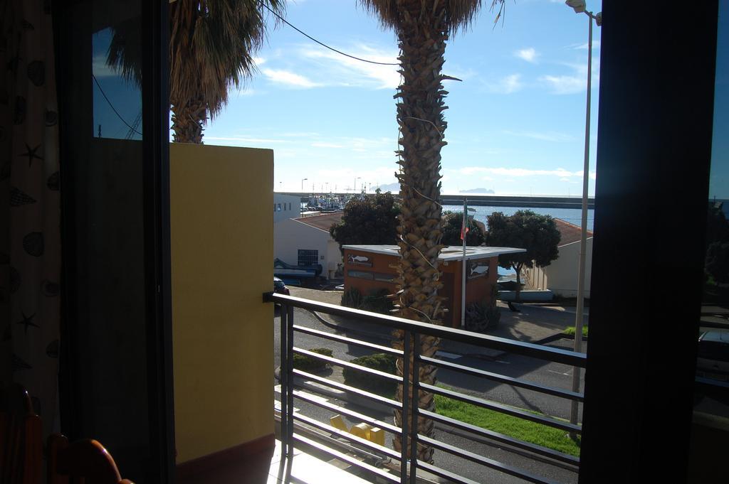 Apartamentos Amarelo Canical  Δωμάτιο φωτογραφία